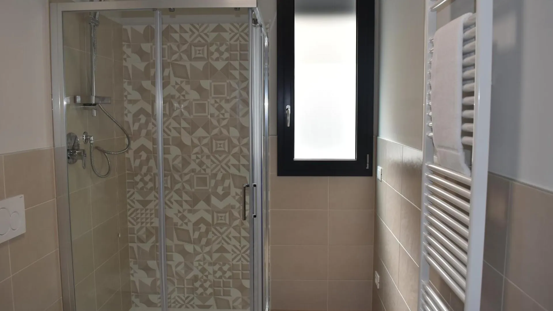 Baia Delle Rose Holiday Apartments Costa Volpino Italie